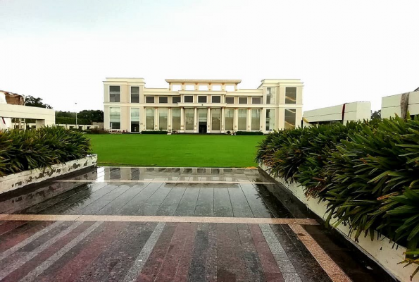 Lawn at Palmdale Resort Ambala Lawns An Banquets