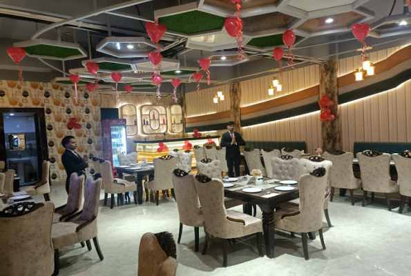 Restaurant at Hotel Corbett View