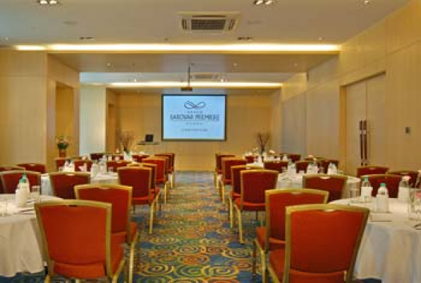 Hotel Grand Sarovar Premiere