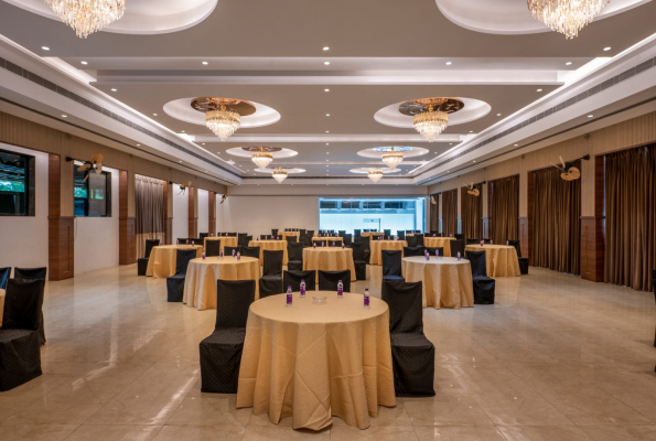 Paramount Riverfront Resort & Spa