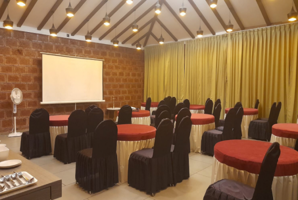 Hirkani Garden Restaurant & Lodging 4