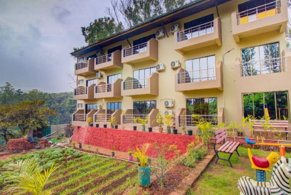 Hirkani Garden Restaurant & Lodging 2