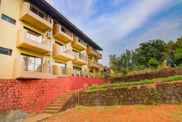 Hirkani Garden Restaurant & Lodging 3