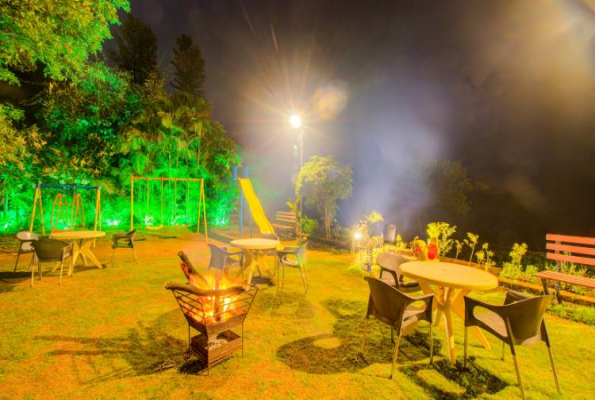 Hirkani Garden Restaurant & Lodging 5