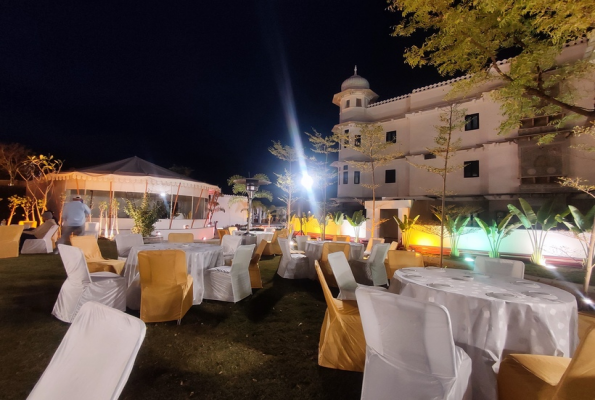 Daulatgarh Resort And Spa