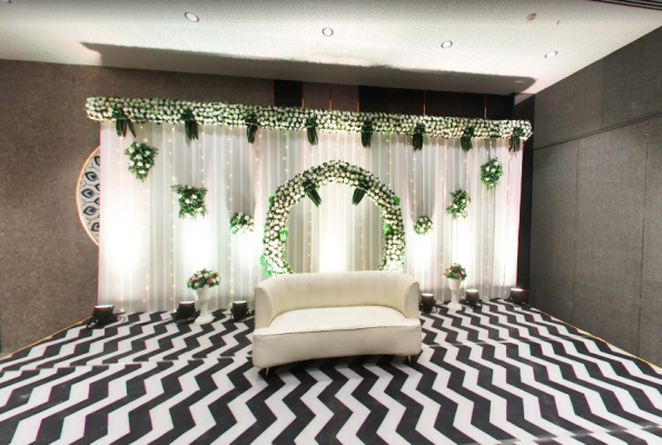 The Grand Exxoniic Hotel & Banquet 2