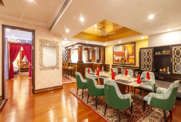 Mayfair Lake Resort 2