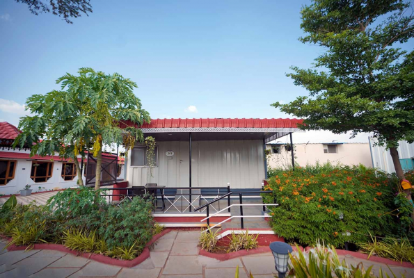 Vintage Retreat Resort 5