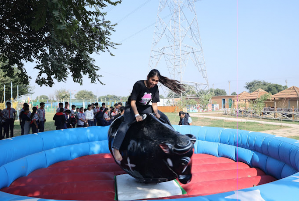 Urban Nature Farms Resort & Party Lawn