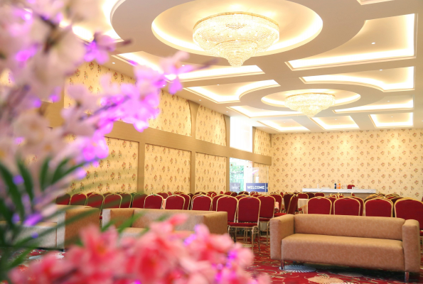 Mango Grove Hotel