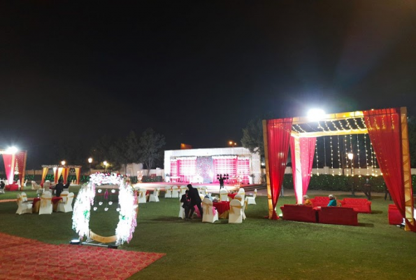 The Gaurs Sarovar Premiere