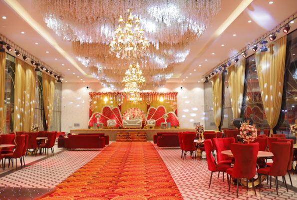 The Grand Aurra
