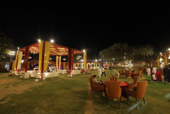 The Grand Aurra