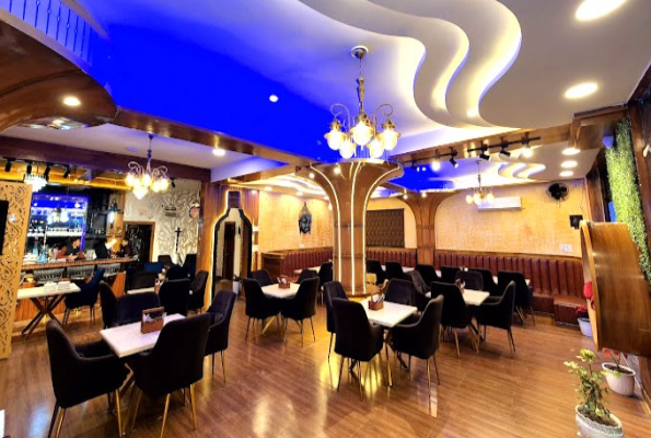 Maazi Cafe & Restaurant 2