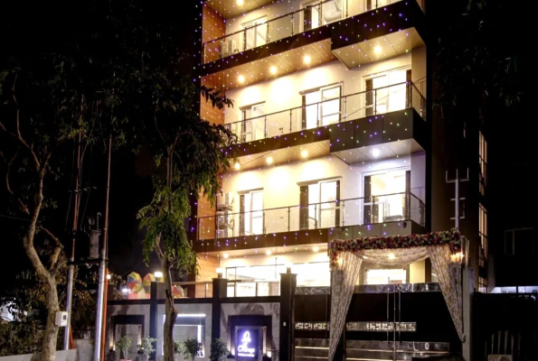 Aakriti Hotels