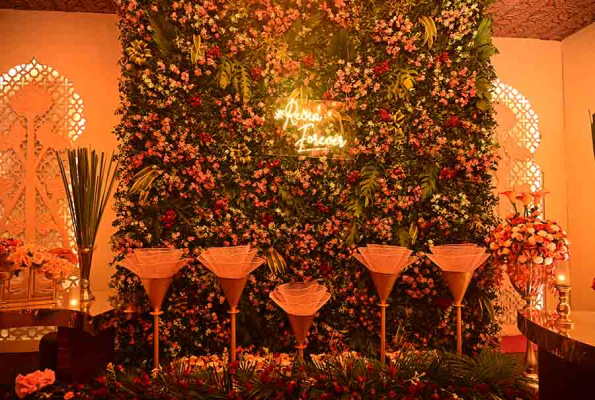 The Riviera By Ferns N Petals