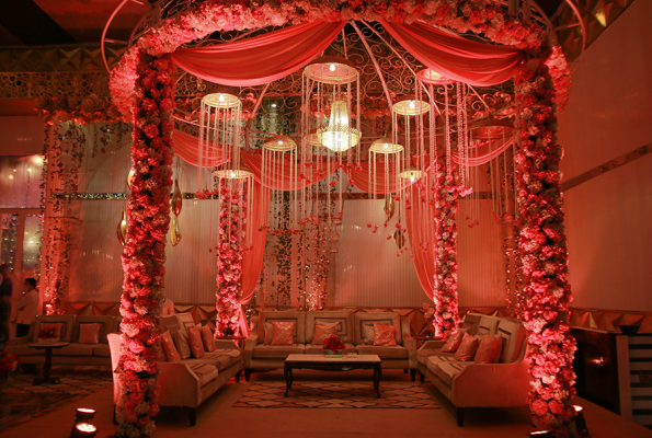 Club Riviera By Ferns N Petals