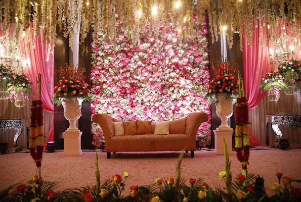 Club Riviera By Ferns N Petals