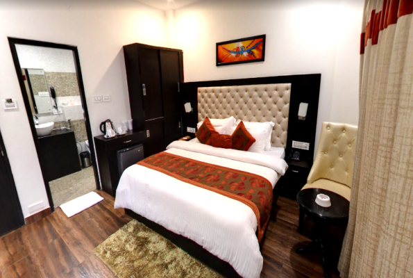 Hotel Triund Heights 5