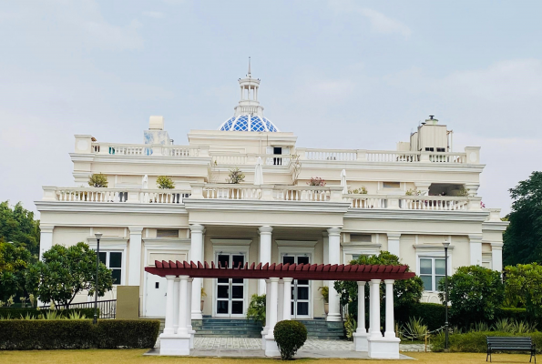 Dlf The City Club