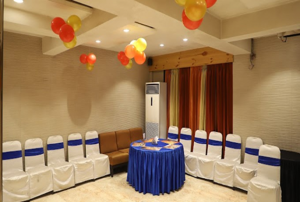 Hotel Dayal International 4