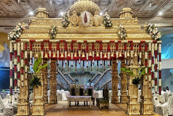 White Housse Convention Hall And Banquet Hall