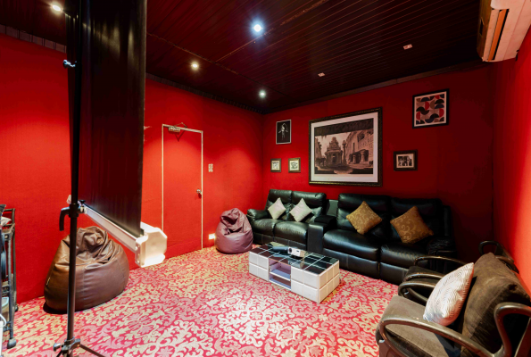 Pearl Palace Spacez Luxury Villa With Private Theater