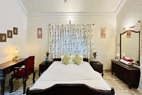 Regal Sapphire Spacez Party Friendly Luxury Villa 3