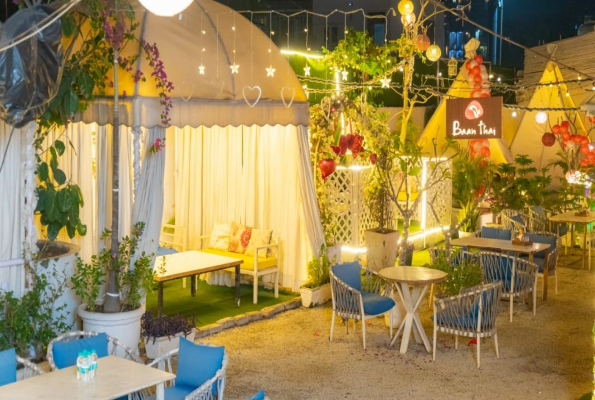 Moondust Cafe