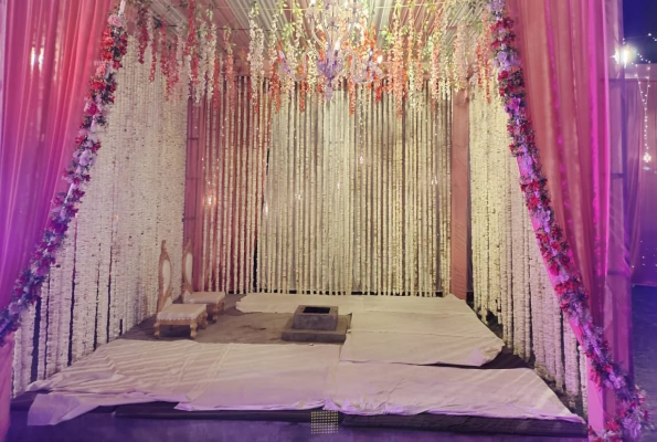 Royal Spoon Party Lawn And Banquet