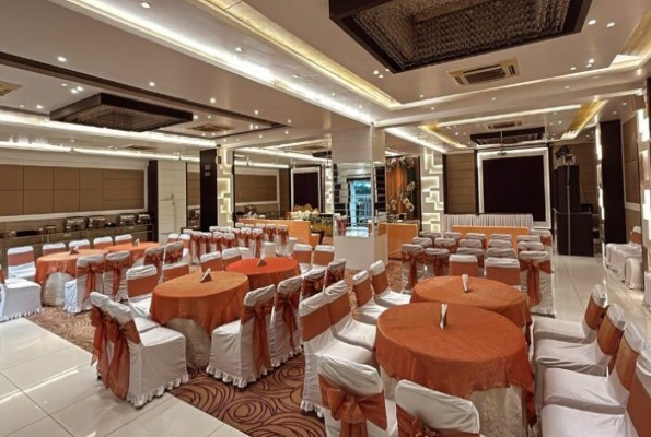 Jhansi Hotel