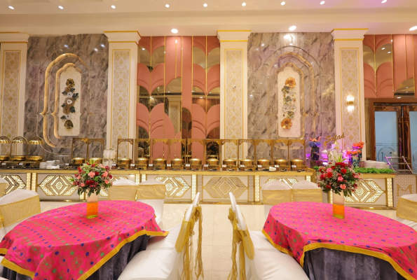 Milantra Green Banquet