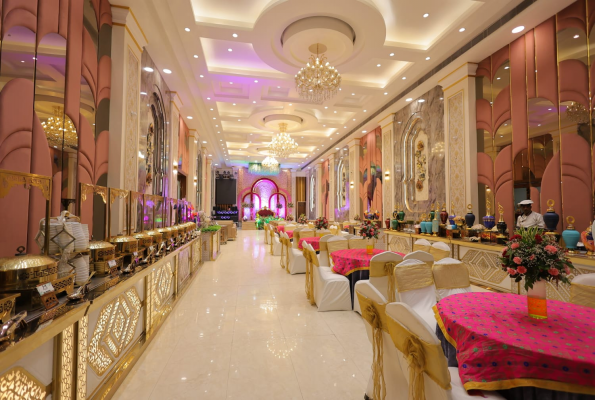 Milantra Green Banquet