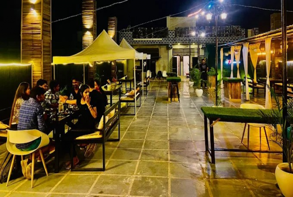 Downtown Rooftop Cafe 3