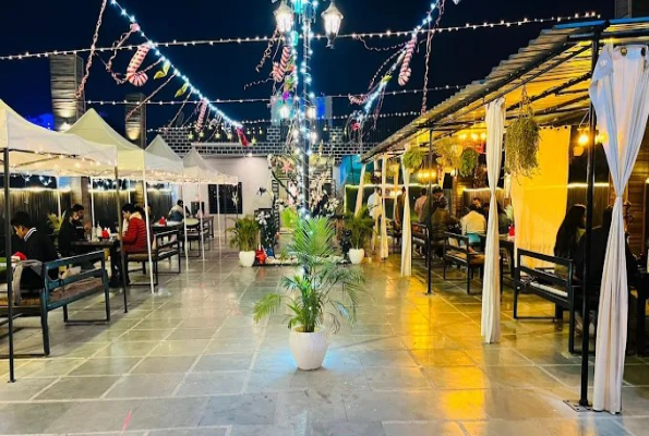 Downtown Rooftop Cafe 4