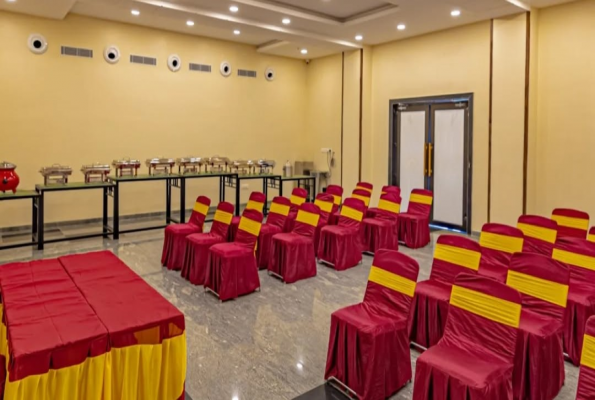 Hotel Srm Grandeurs 4