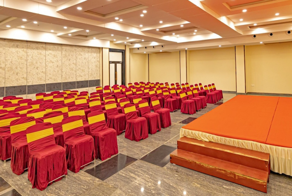 Hotel Srm Grandeurs 2