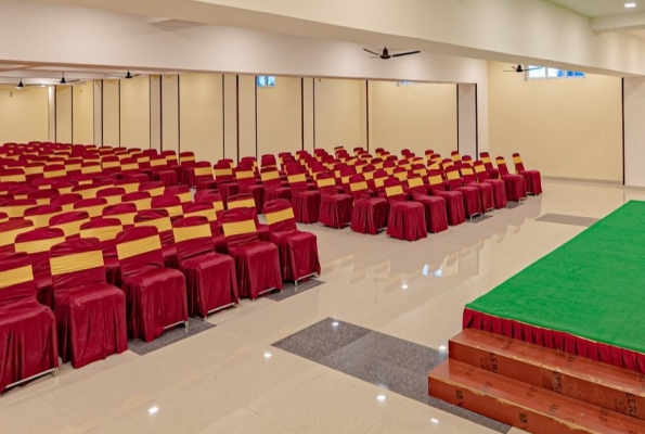 Hotel Srm Grandeurs 4