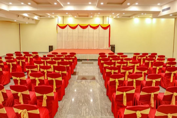 Hotel Srm Grandeurs 5