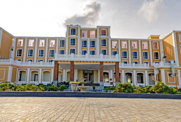 Hotel Srm Grandeurs 4