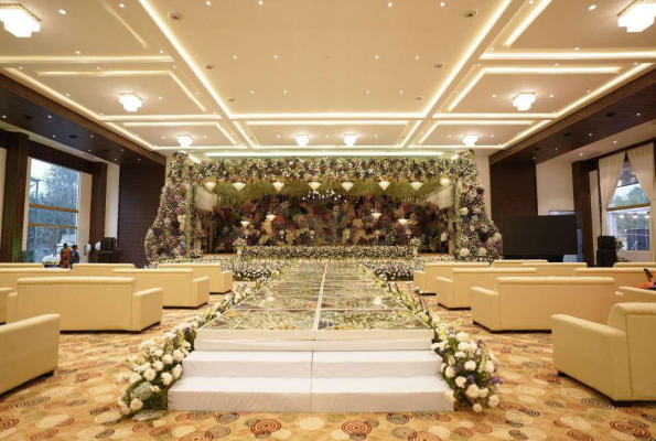 Meridian By The Lawns