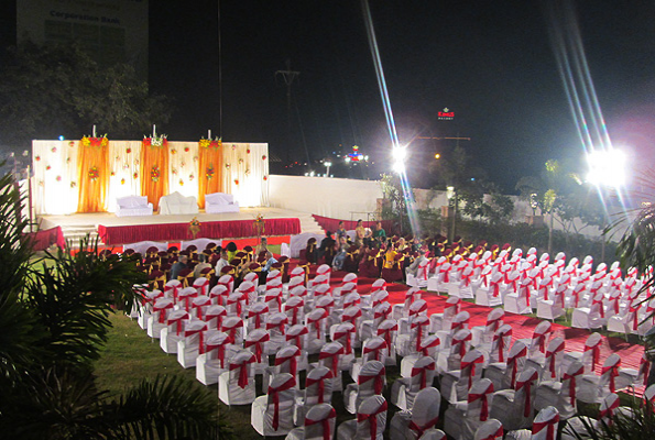 Party Lawn at Suvi Palace