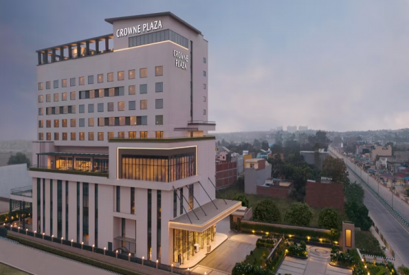 Crowne Plaza Lucknow By Ihg