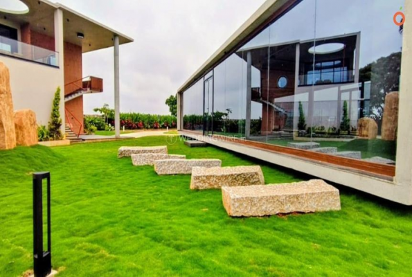 The Environ Courtyard Convention 5