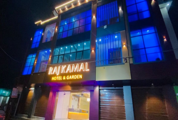 Raj Kamal Hotel And Garden 5