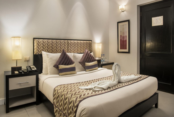 Sarovar Portico Surajkund 5