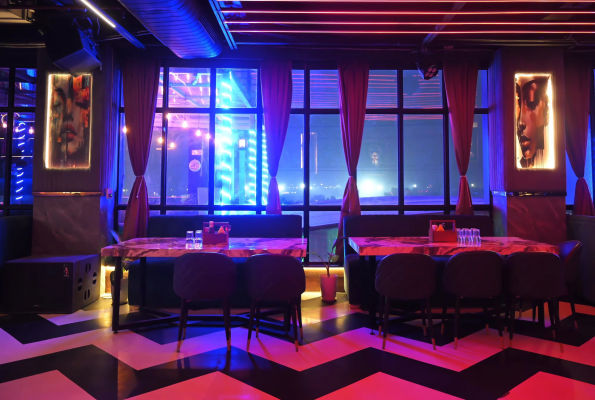 Drunken Affair Rooftop & Lounge 4