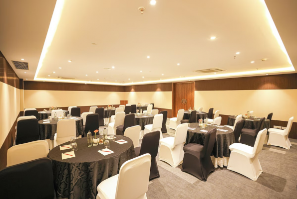 Rhythm Gurugram Hotel & Suites