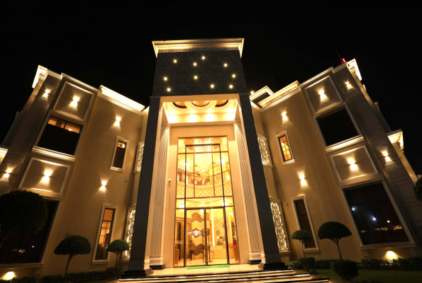 Pearl Courtyard
