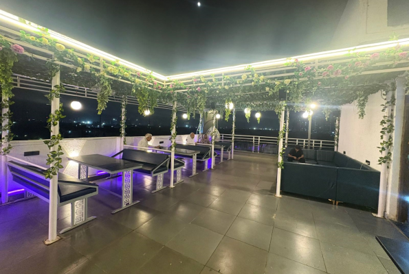 Radiant Hotel And Banquet 5